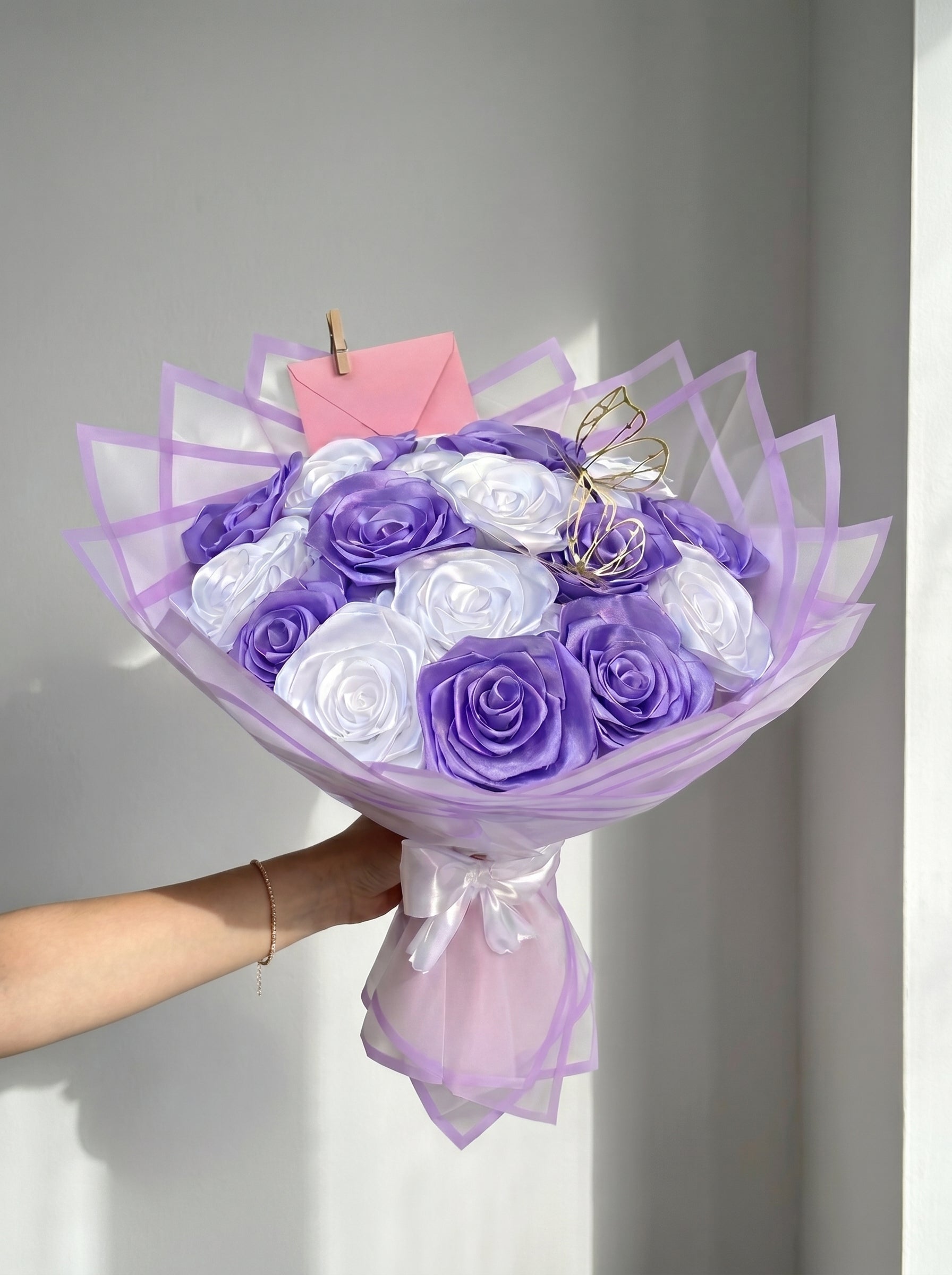 Two-Tone Rose Bouquet