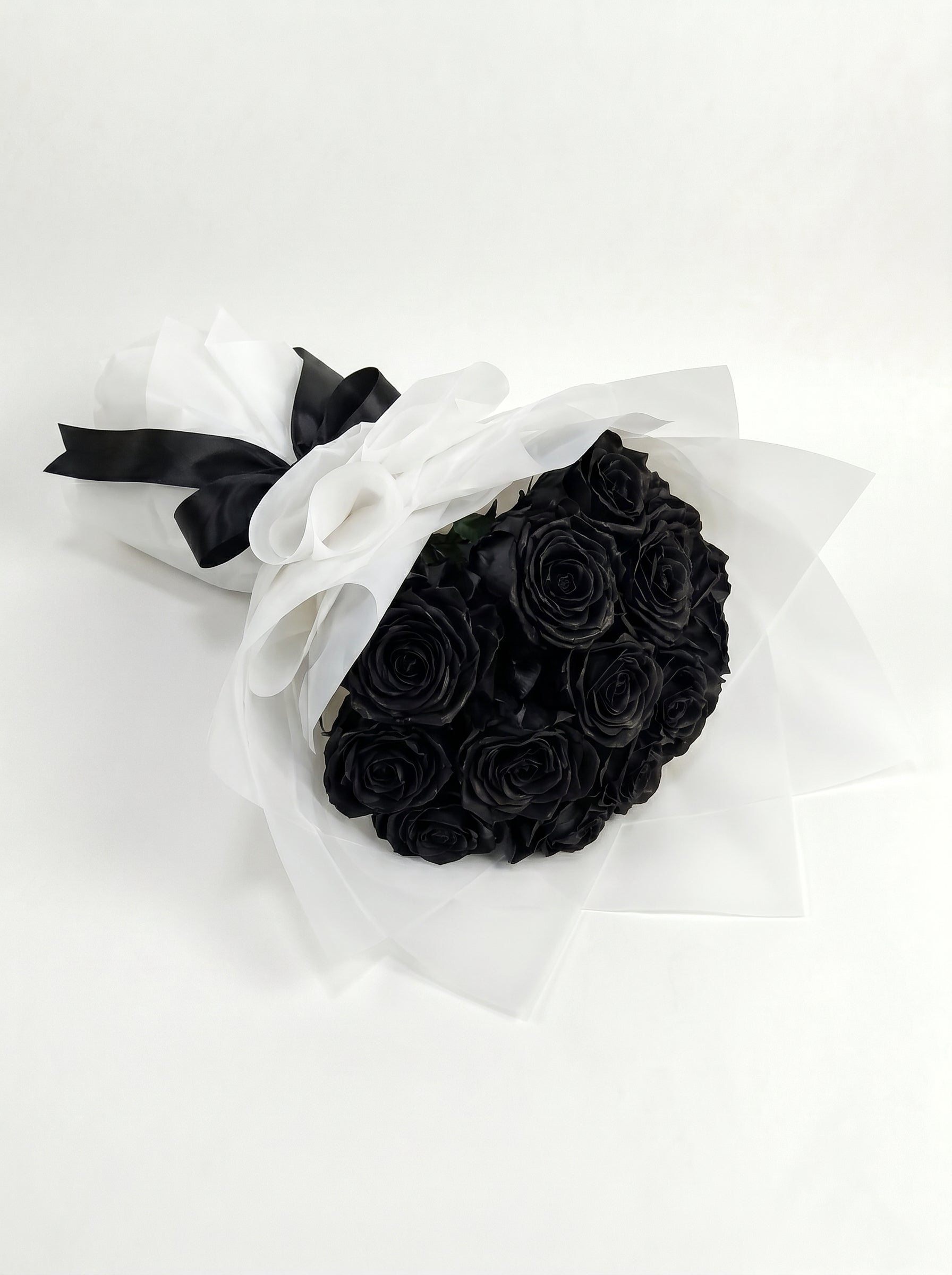 Classic Black & White Bouquet